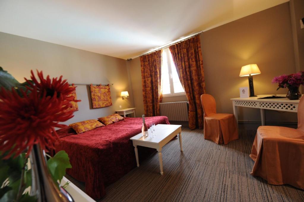 Hotel Spa Le Relais Du Bellay Montreuil-Bellay Habitación foto
